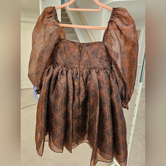 Selkie Chocolate Puff Dress - Picture 8 of 8